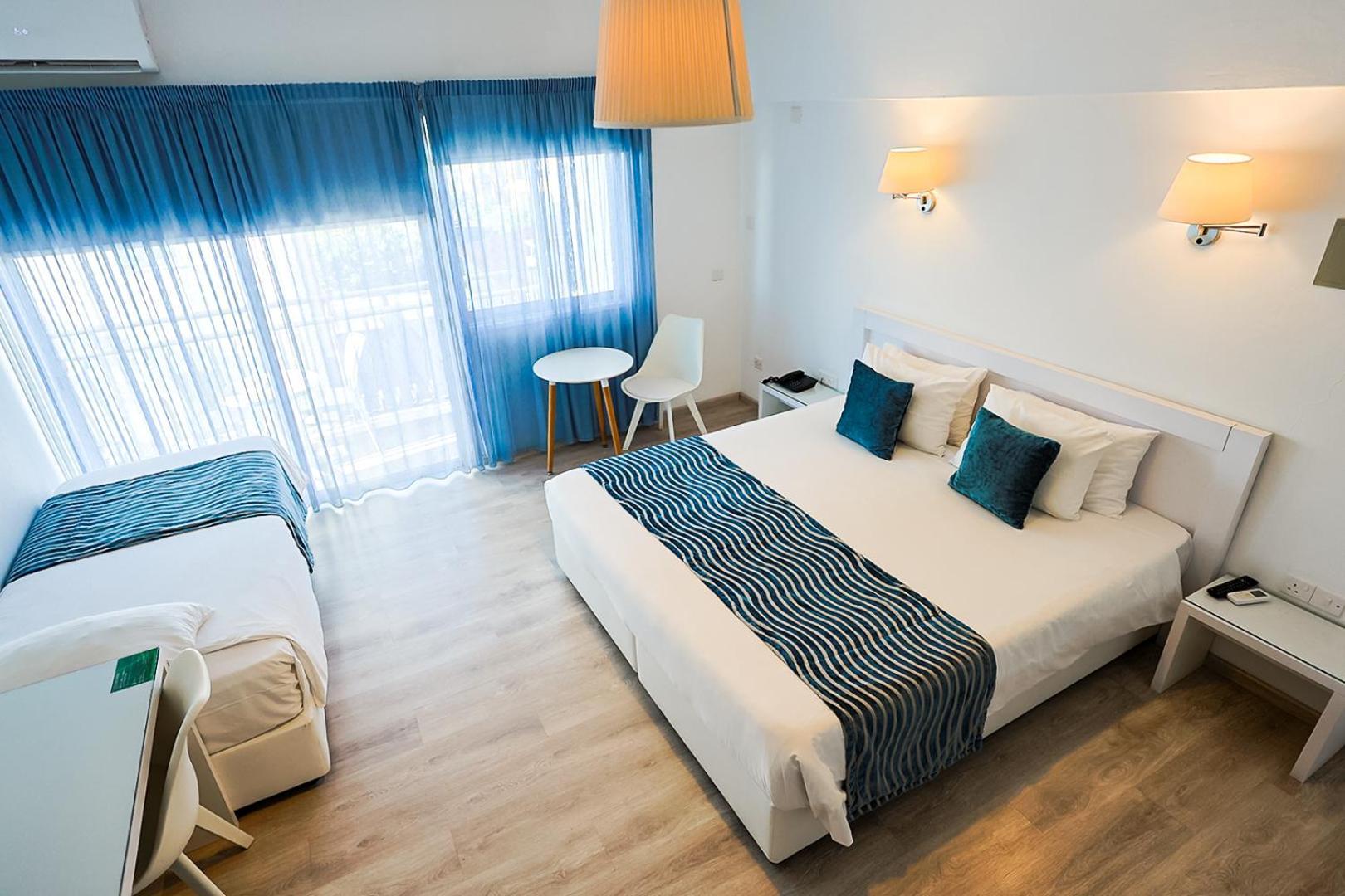 Mikes Kanarium City Hotel Ларнака Экстерьер фото