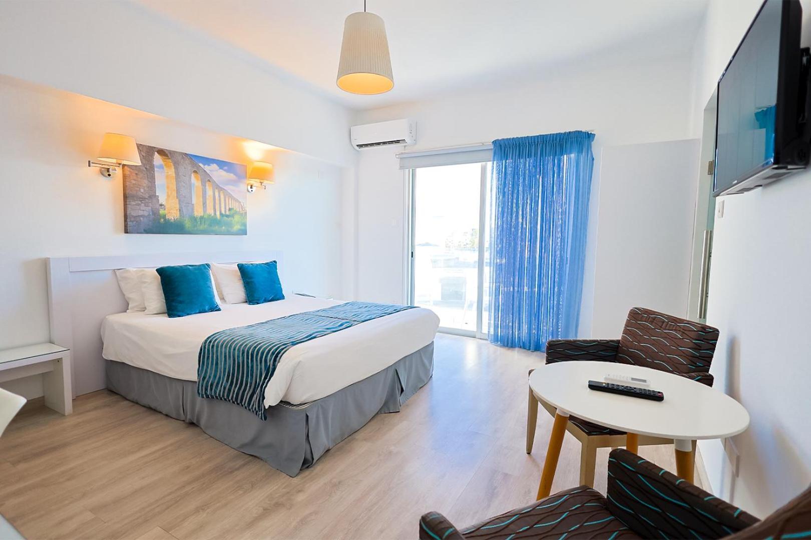 Mikes Kanarium City Hotel Ларнака Экстерьер фото